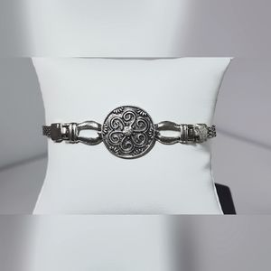 Silvertone filigree medallion bracelet 23079-033
